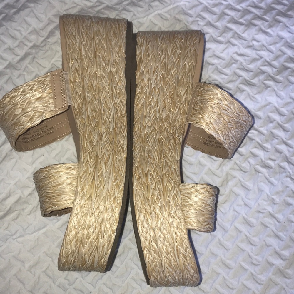 SOLD! Steve Madden Jolted Wedge Sandal - Picture 6 of 15